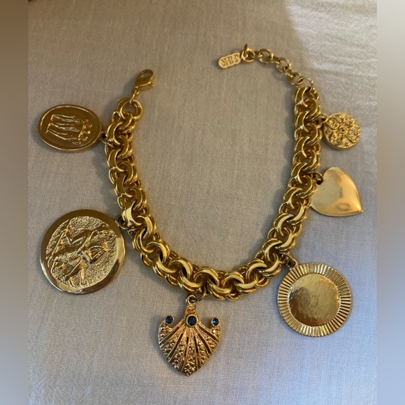 JBK Jacqueline Kennedy Charm Bracelet - Picture 10 of 16